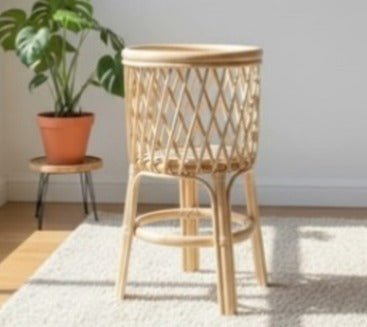 Round rattan standing pot