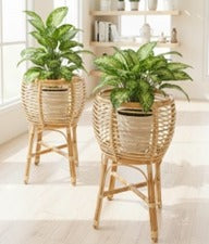 Standing rattan pot