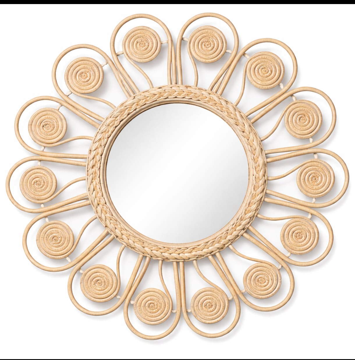 Flower type rattan mirror