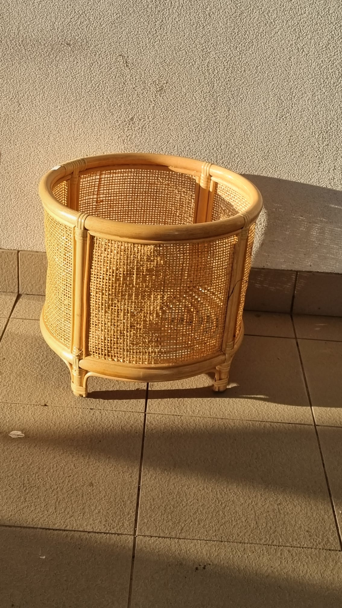 Rattan flower pot stand set